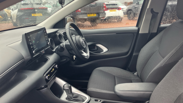 Toyota Yaris 1.5 Hybrid Design 5dr CVT Hybrid Hatchback